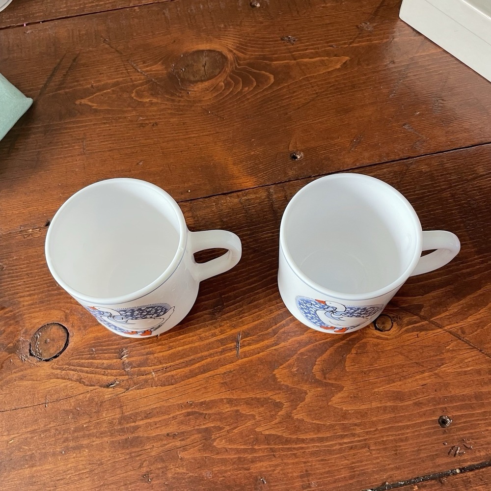 Vintage Arcopal France Milk Glass Mugs Geese Duck French Country Set of 2 - Picture 2 of 6